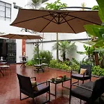 Lima 18 Boutique